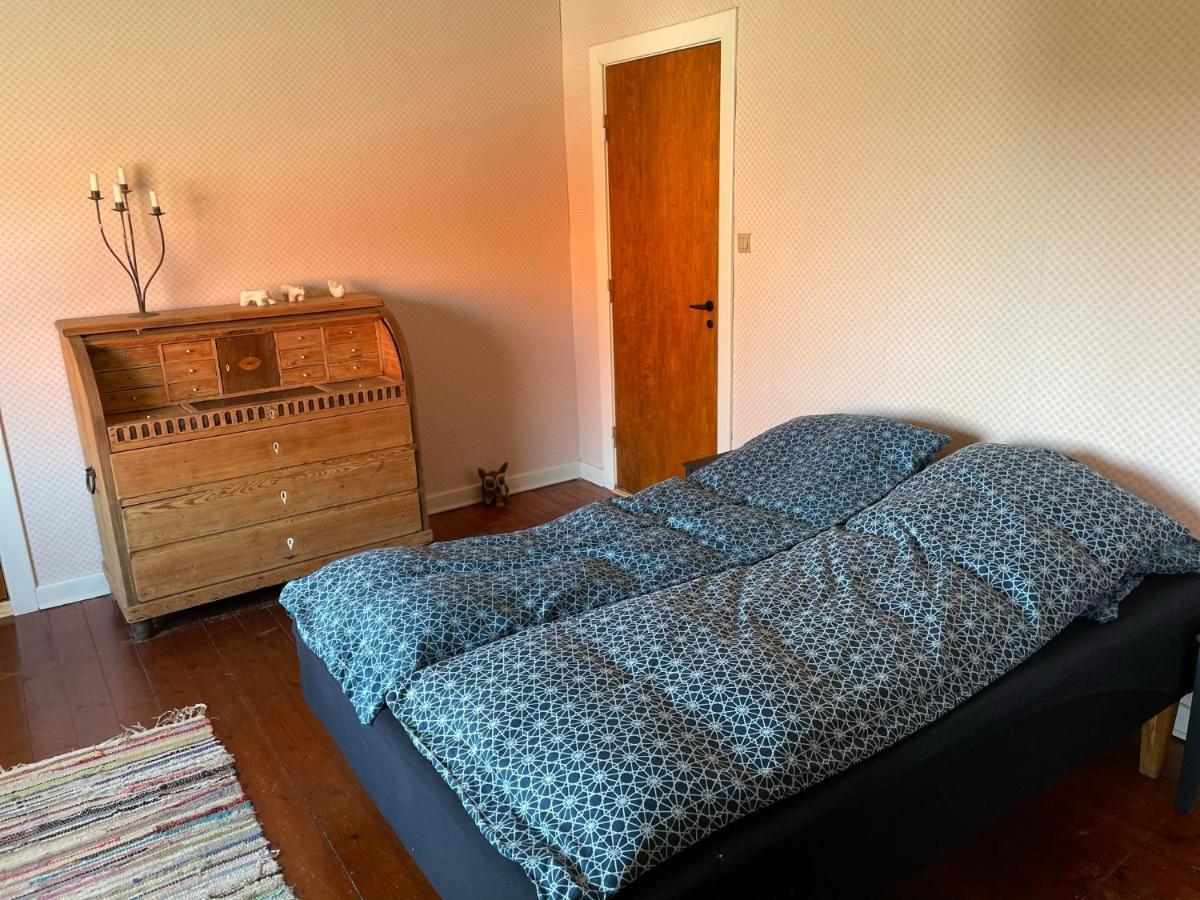 Retro bolig - fyldt med hygge! Ingen luksus Lejlighed Kolind Eksteriør billede