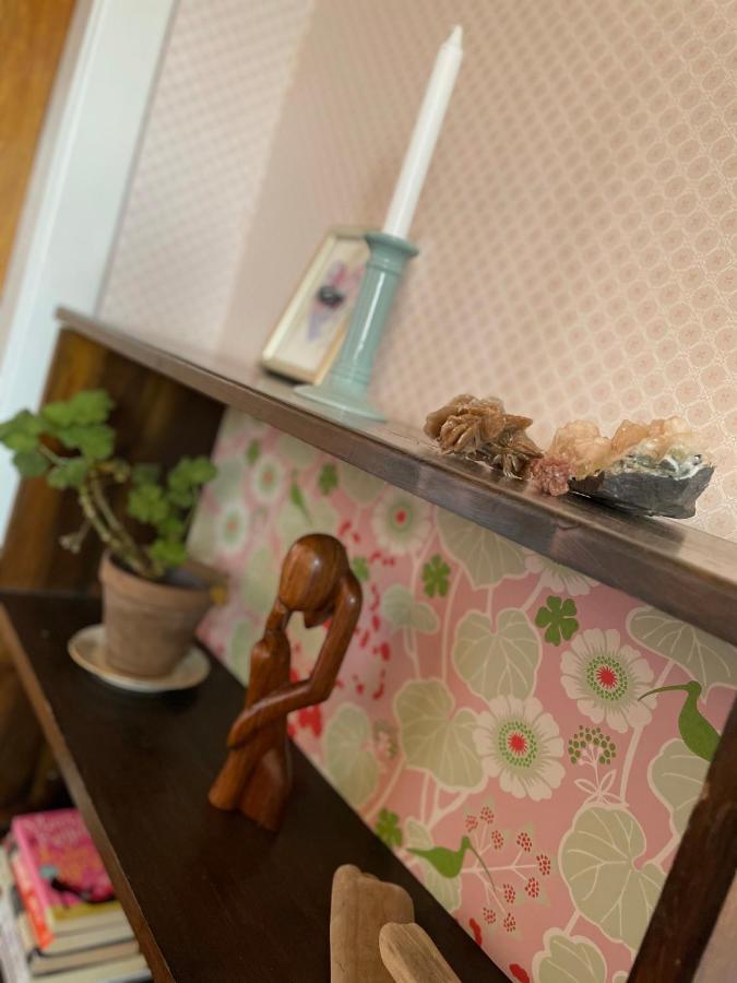 Retro bolig - fyldt med hygge! Ingen luksus Lejlighed Kolind Eksteriør billede